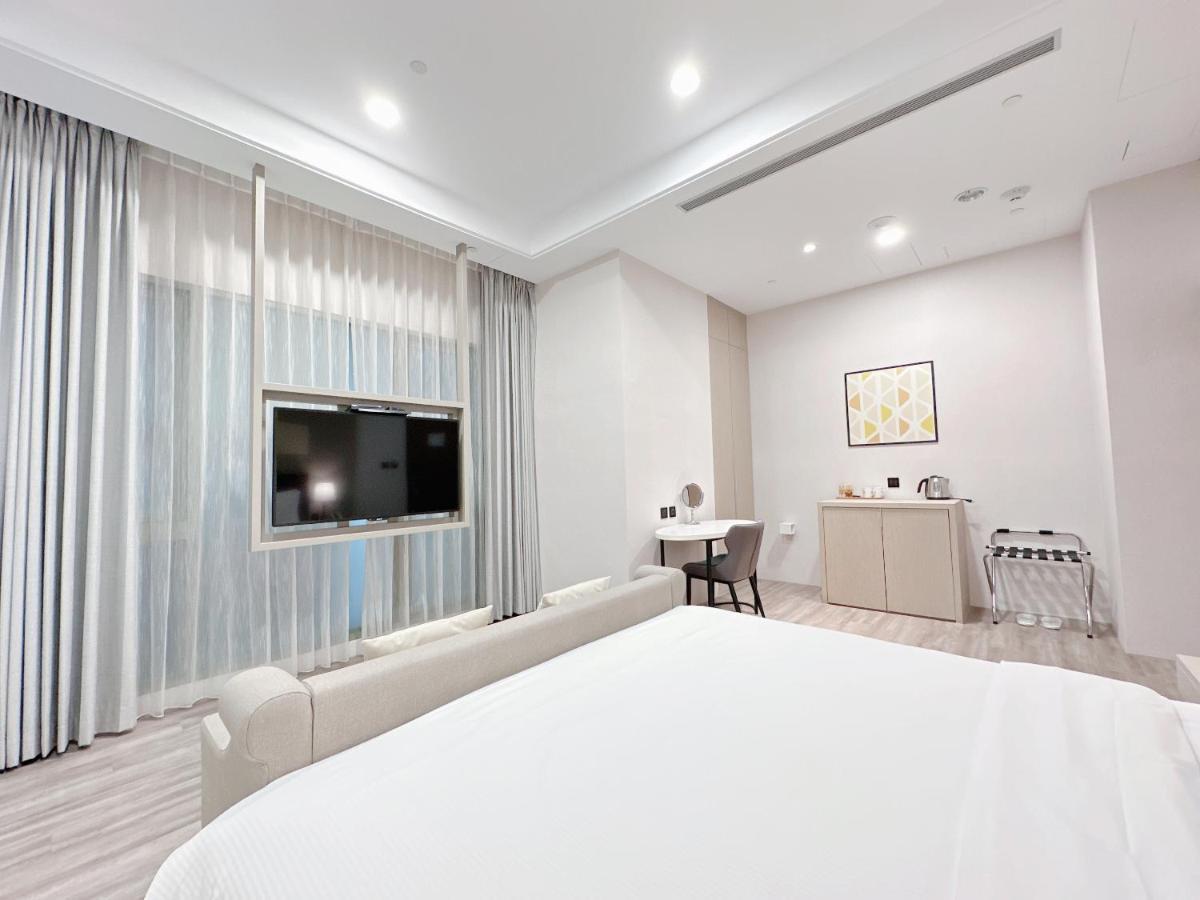 Hotel 星鑽國際商旅 編號315 Tainan Esterno foto