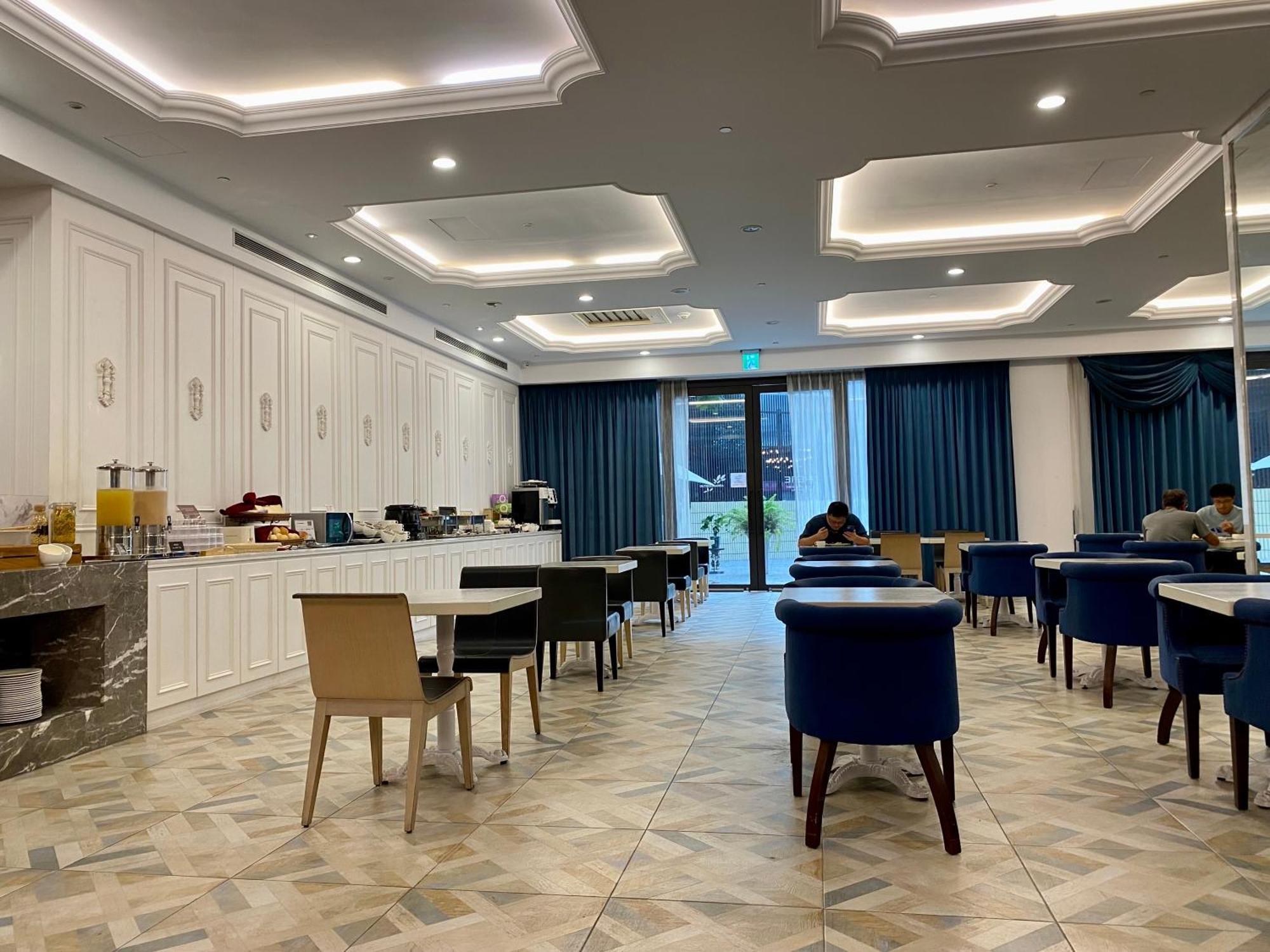Hotel 星鑽國際商旅 編號315 Tainan Esterno foto