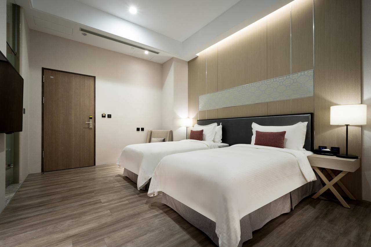 Hotel 星鑽國際商旅 編號315 Tainan Esterno foto