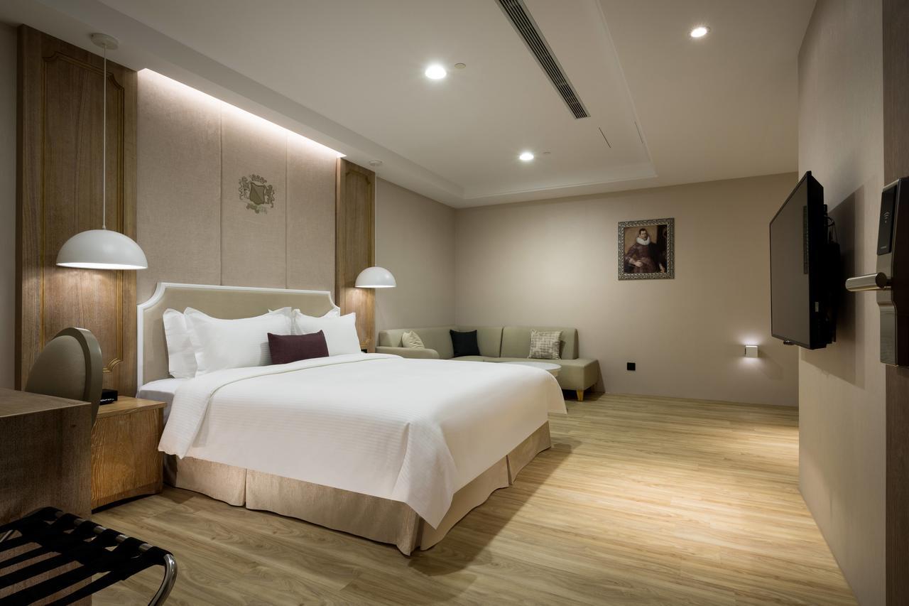 Hotel 星鑽國際商旅 編號315 Tainan Esterno foto
