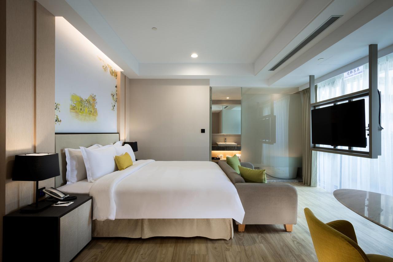 Hotel 星鑽國際商旅 編號315 Tainan Esterno foto