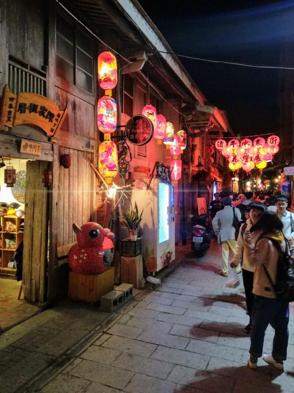 Hotel 星鑽國際商旅 編號315 Tainan Esterno foto