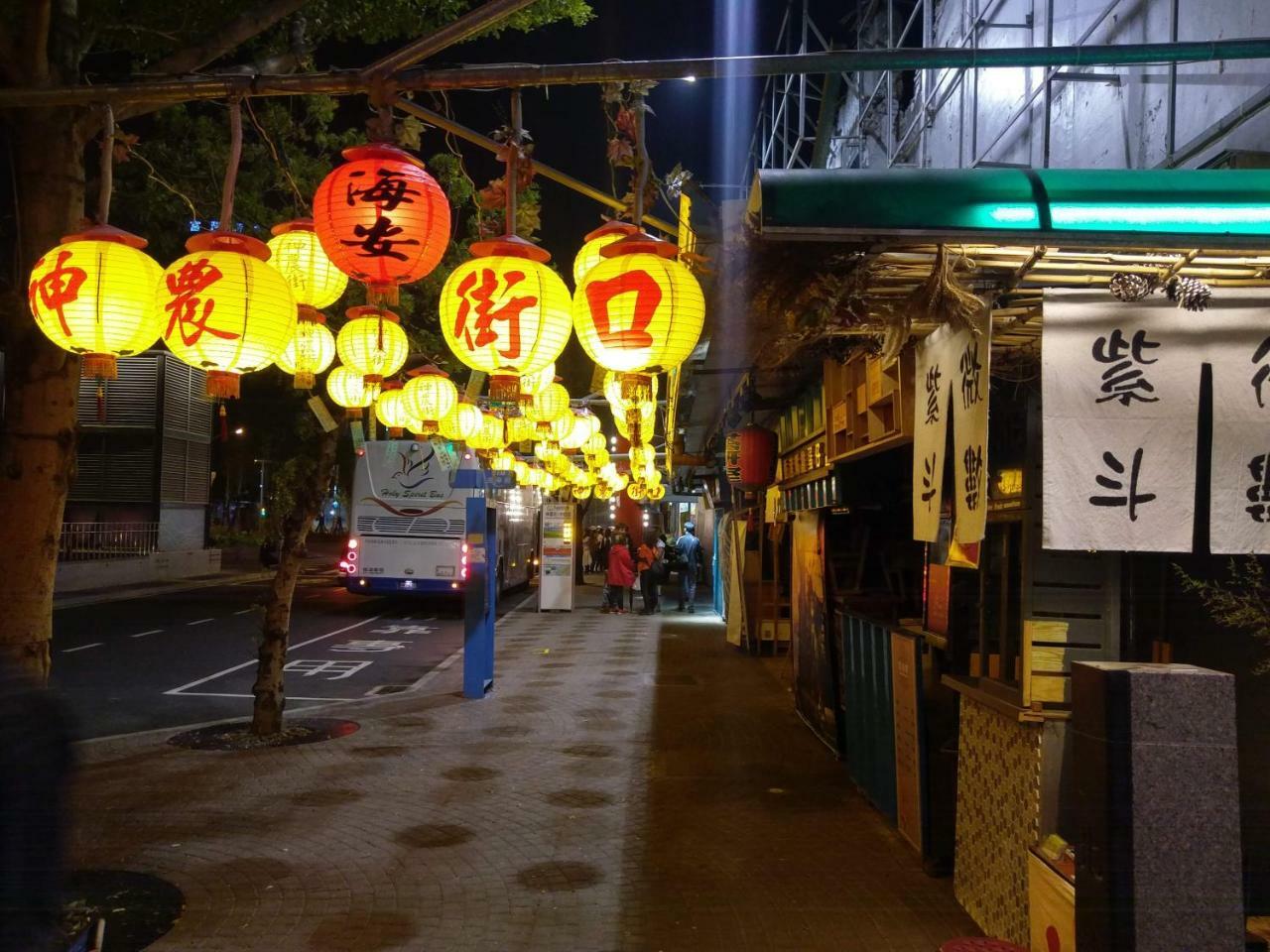 Hotel 星鑽國際商旅 編號315 Tainan Esterno foto
