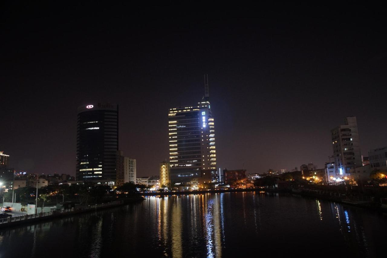 Hotel 星鑽國際商旅 編號315 Tainan Esterno foto